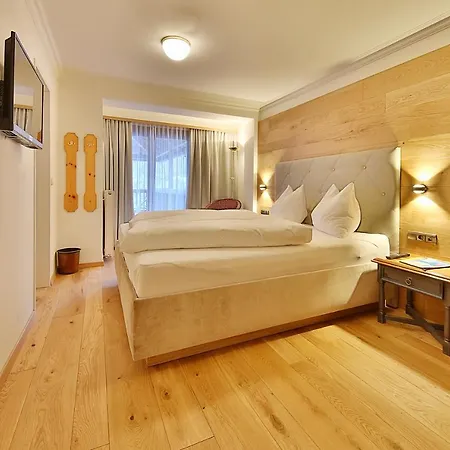 Post Hotel