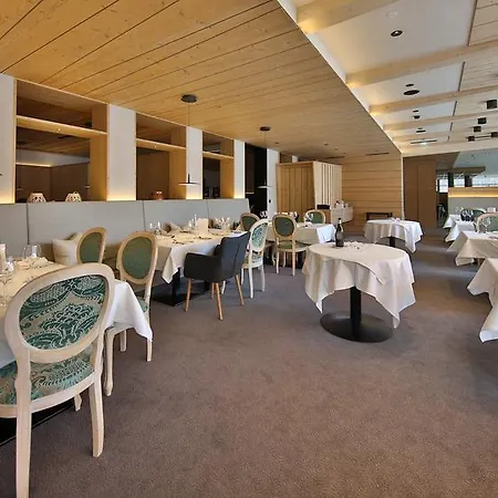 Hotel Post 4*