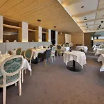 Hotel Post 4*